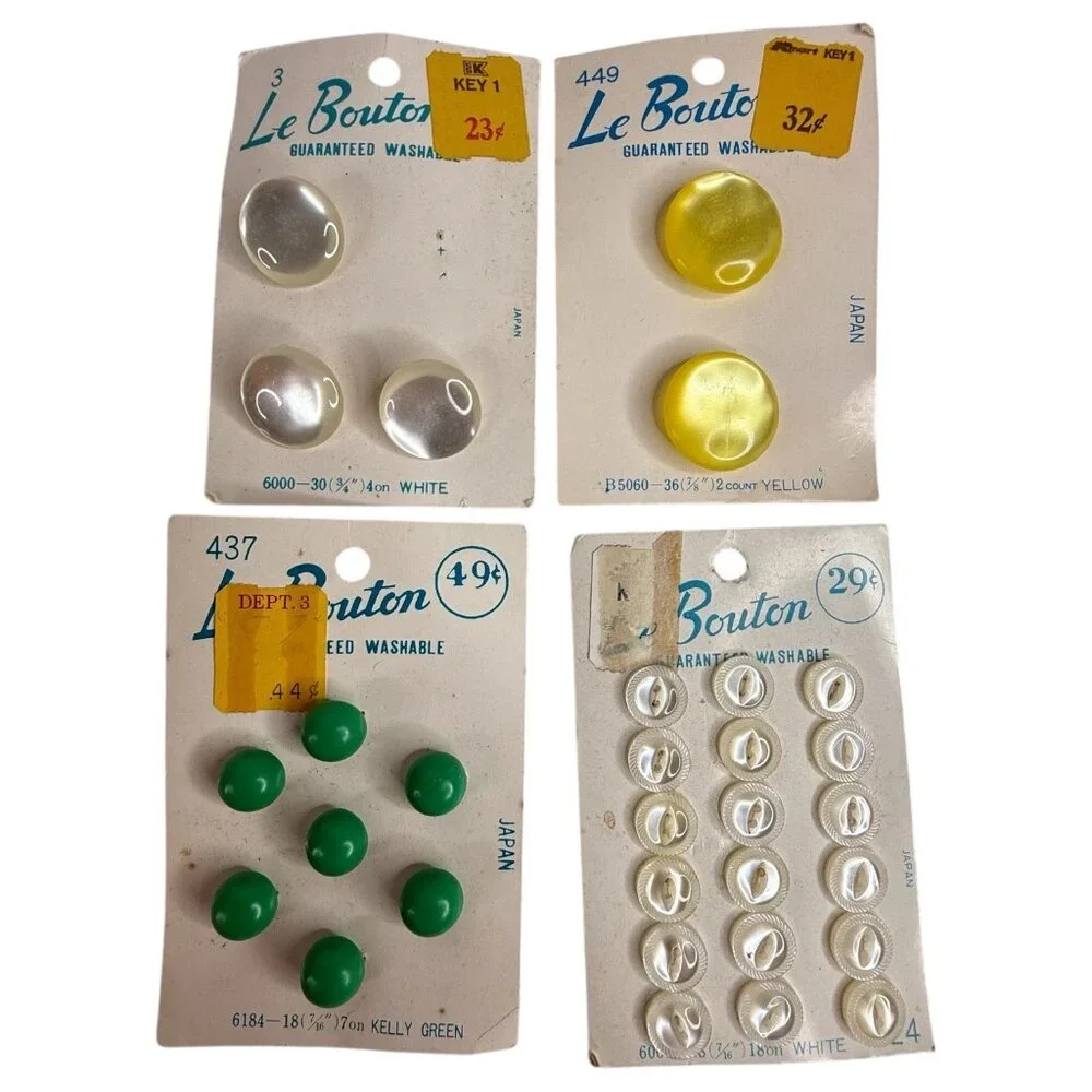 VTG Le Bouton Buttons Various Sizes & Colors 15 Cards Some Partial Some Complete